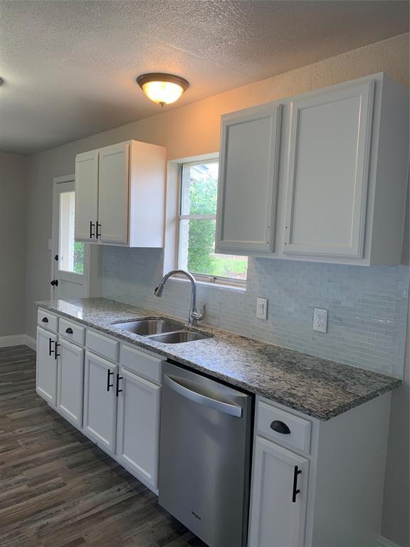 Building Photo - 420 Glenwood Terrace