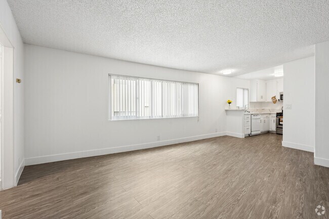 1 dormitorio, 1 baño - 700 pies cuadrados - Comedor - Studio City Mid Rise
