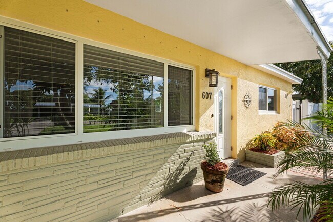 Foto del edificio - 607 W Perry St