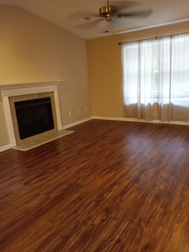 Building Photo - 414 Red Fox Trail
