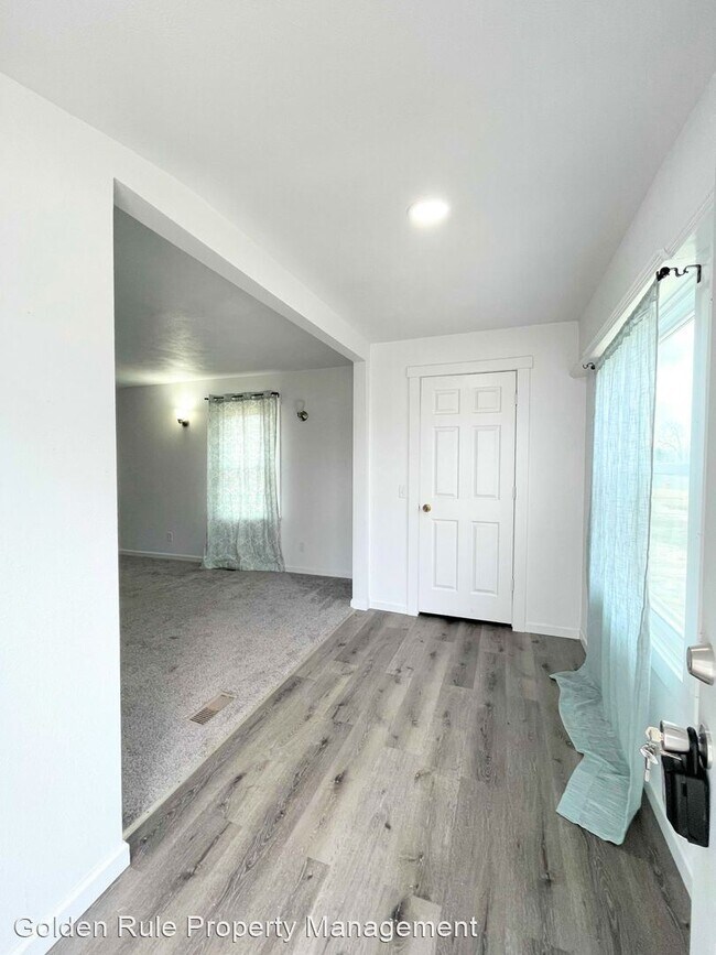 Foto del edificio - 2 br, 1 bath House - 1228 E 3rd Ave