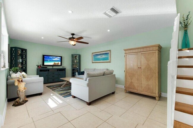 Building Photo - 141 E Riverside Drive 11c Jupiter Fl 33469
