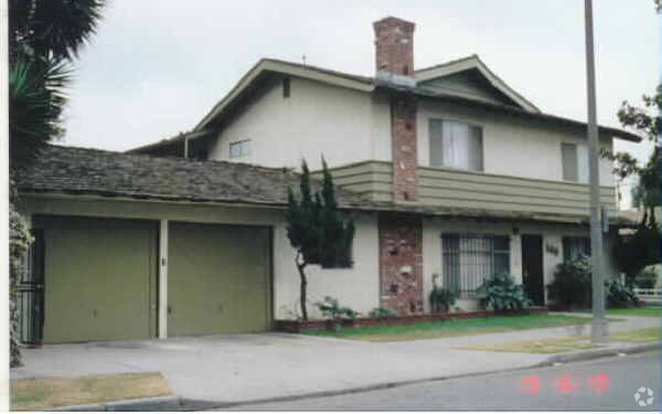 Primary Photo - 140 E Plymouth St