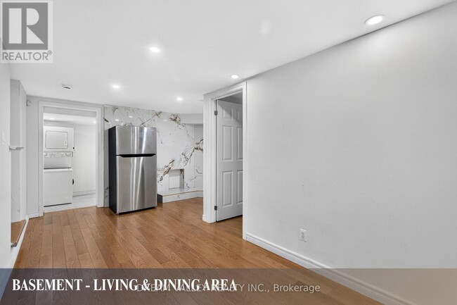 Building Photo - 51 Sloley Rd