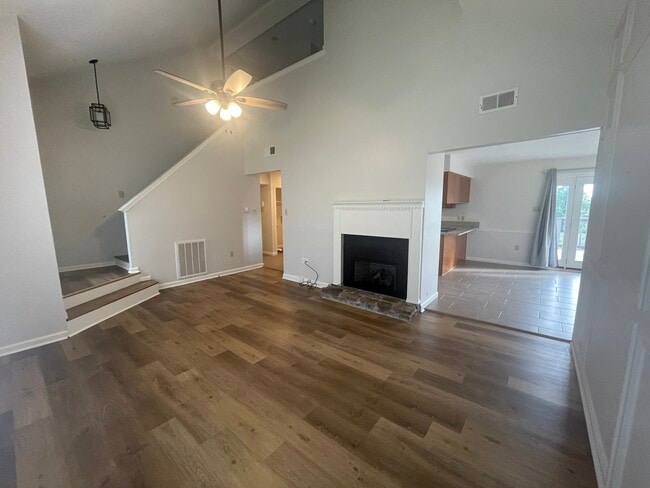 Building Photo - 66 Woodlore Cir