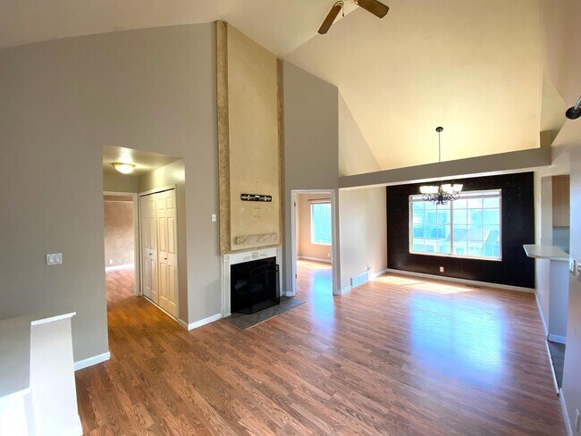 Building Photo - 5472 Lighthouse Rd