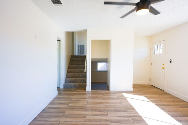 Building Photo - Updated 3-Bedroom, 2-Bath Tri-Level Home