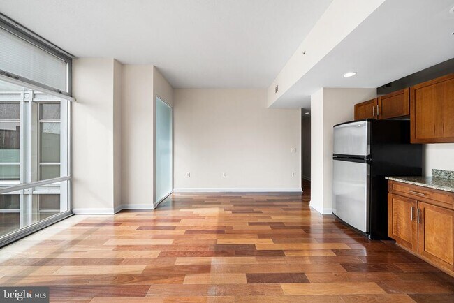 Foto del edificio - 22 S Front St