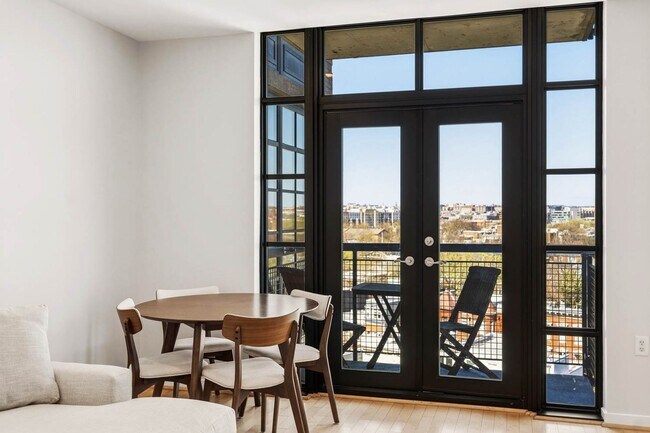 Photo - Mt Vernon Square Condo | 1 Bed | 1 Bath | 700 Sf | Private Balcony