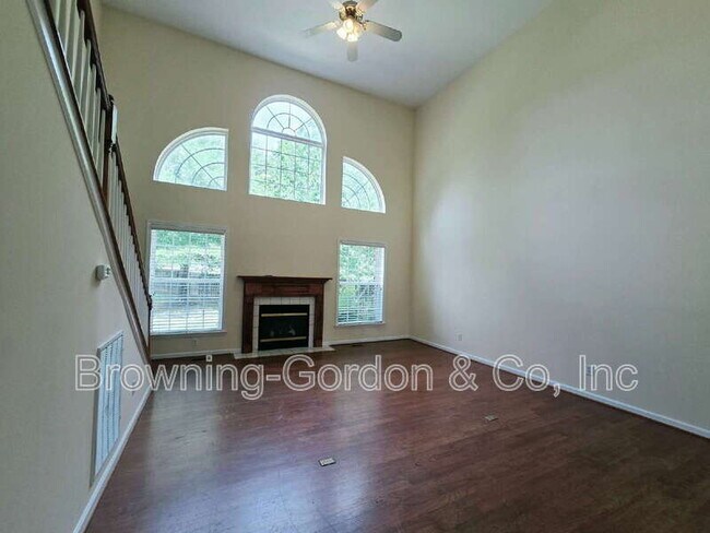 Foto del edificio - 5108 Glencarron Dr