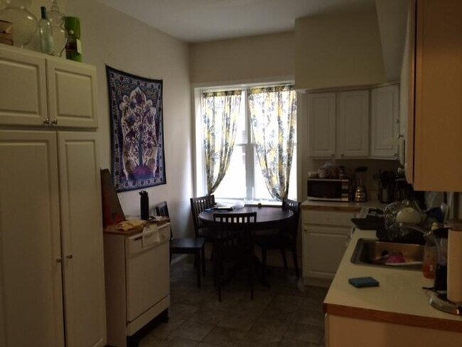 CENTRAL AIR ~ 4 BED/2 BATH ON SAINT MARYS ST AVAILABLE 9/1 - CENTRAL AIR ~ 4 BED/2 BATH ON SAINT MARYS ST AVAILABLE 9/1 House