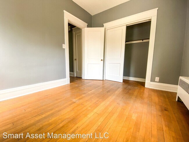 Building Photo - 2500 S 60th St