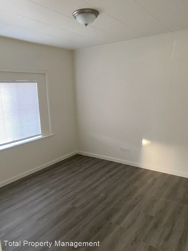 Foto del edificio - 2 br, 1 bath House - 207 E. Sequoia Ave.