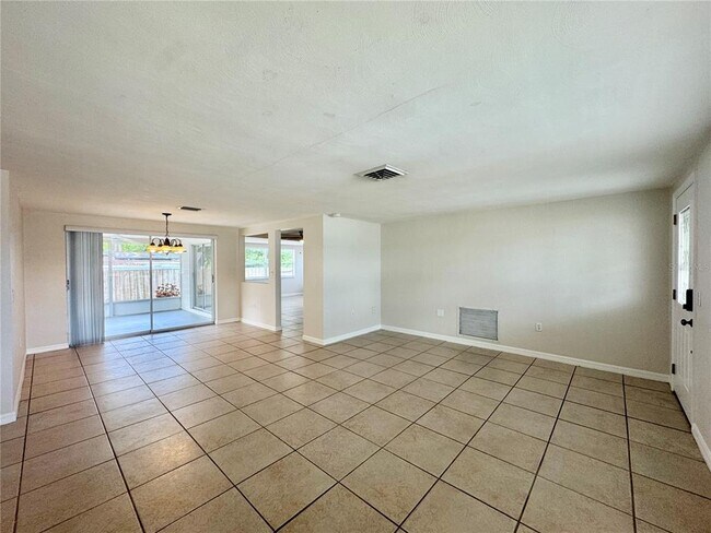 Foto del edificio - 5213 School Rd
