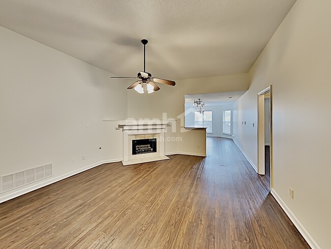 Foto del edificio - 4082 Colton Dr