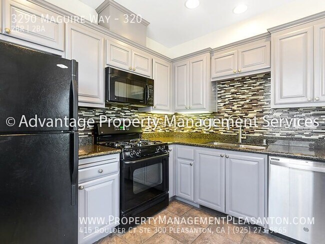 Building Photo - 2 bed / 2 bath 1,124 sq ft condo in the Te...