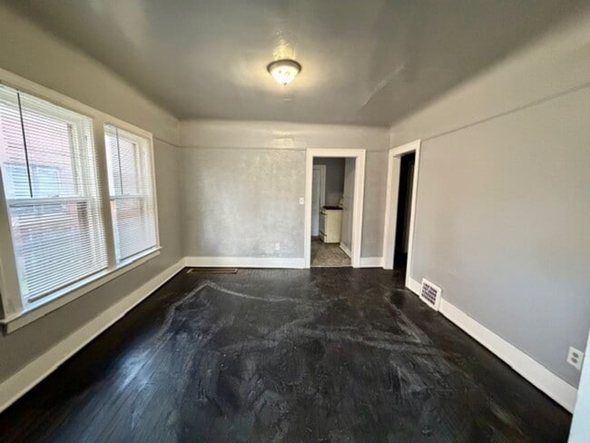 Building Photo - 14434 Mettetal St