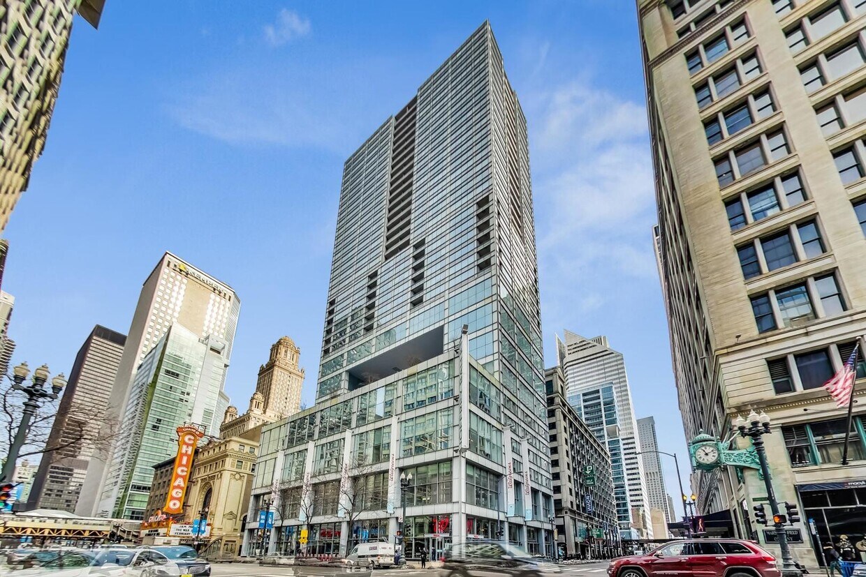 Primary Photo - 8 E Randolph St