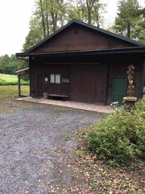 Primary Photo - 74 Walling Rd
