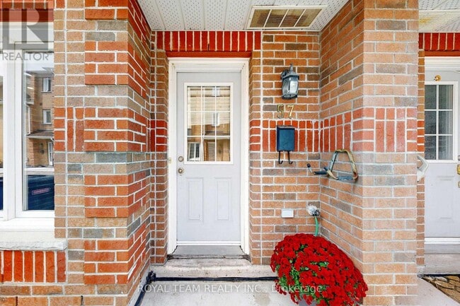 Photo du bâtiment - 151 Townsgate Dr