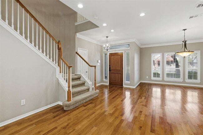 Building Photo - 5813 Miramonte Dr