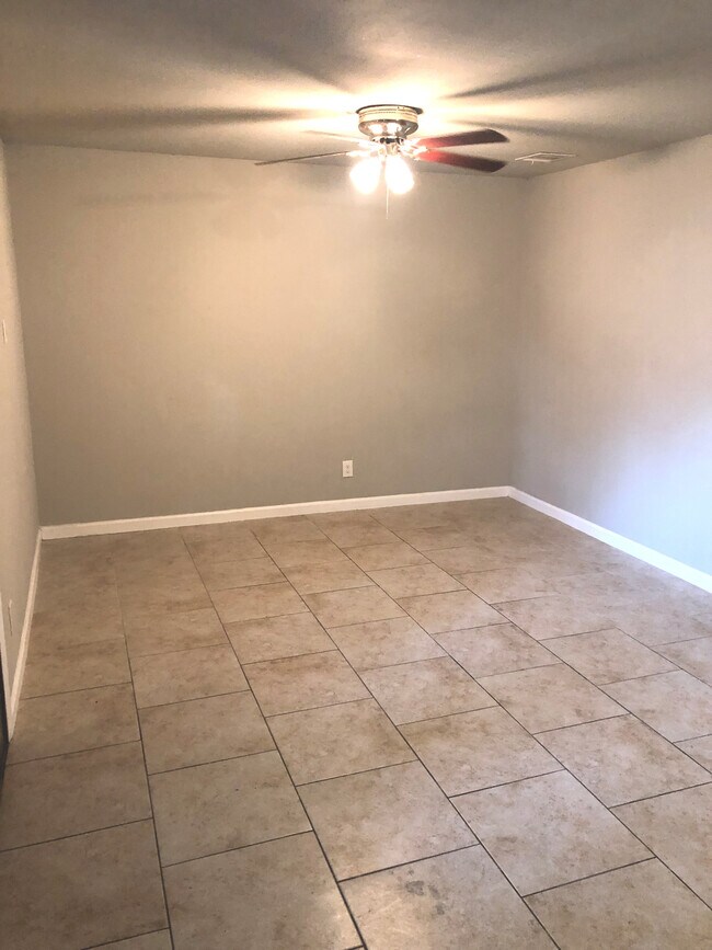 living area - 310 E Hutchins Pl