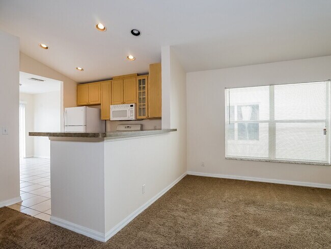 Foto del edificio - 5829 Wrenwater Dr