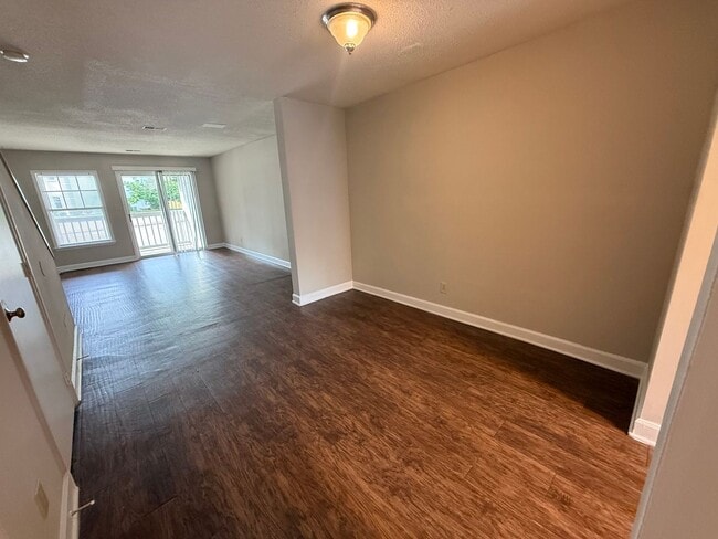 Building Photo - 2504 Avent Ferry Rd