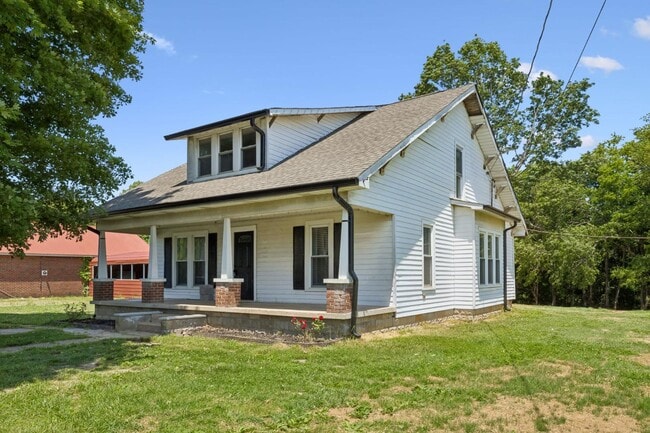 Foto del edificio - 2547 Bearwallow Rd