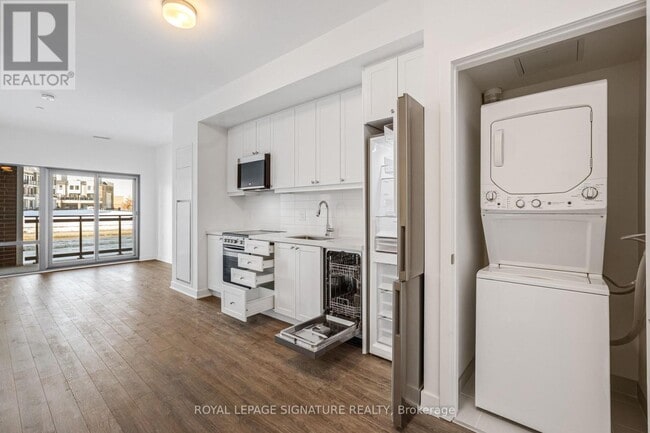 Building Photo - 51 Clarington Blvd