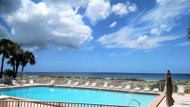 Foto del edificio - Seasonal Short-Term 2-Bedroom 2-Bathroom Condo located on Venice Island!