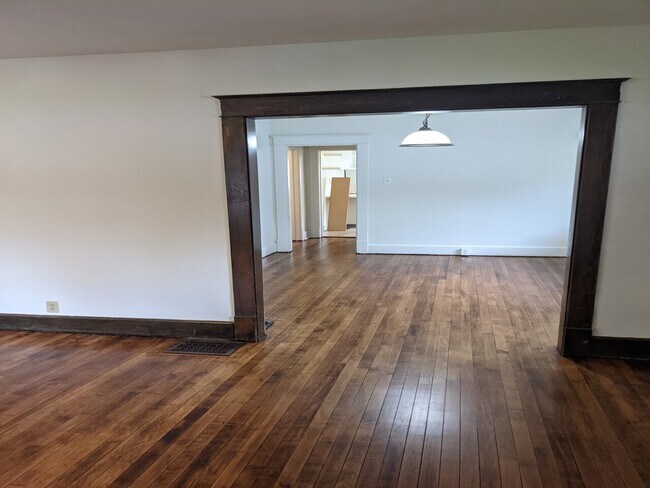 Foto del edificio - 4303 Guilford Ave