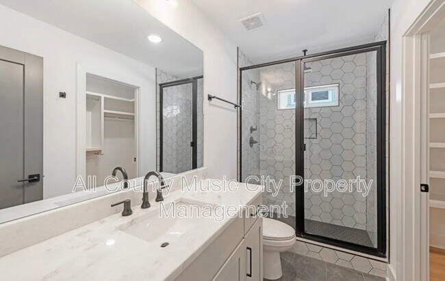 Foto del edificio - 204B Alta Loma Rd