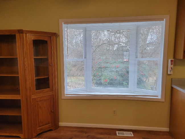 Foto del edificio - 2726 Riverside Rd