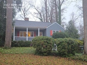 Building Photo - 3002 Medlin Dr