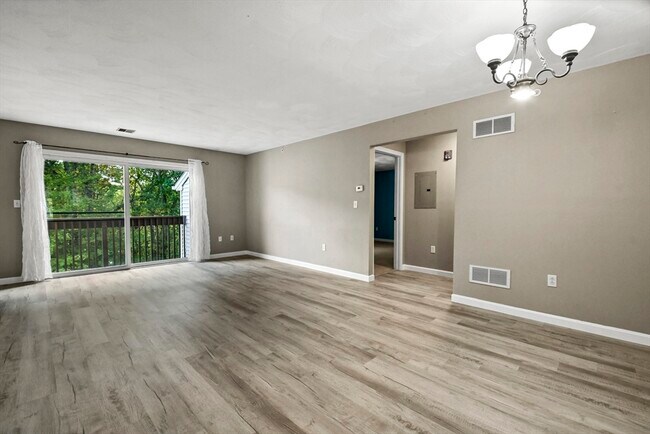 Building Photo - 330 Sunderland Rd