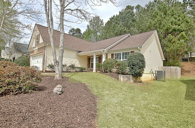 Foto del edificio - Charming 3-Bedroom Rental Home with Granit...