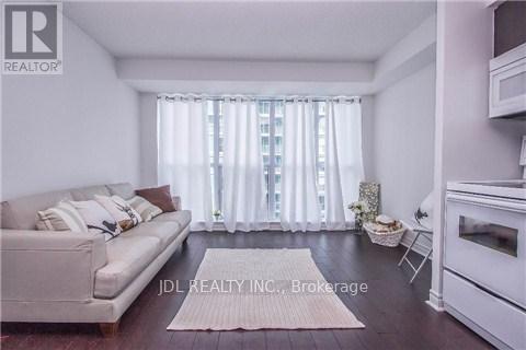 Photo du bâtiment - 50 Town Centre Court