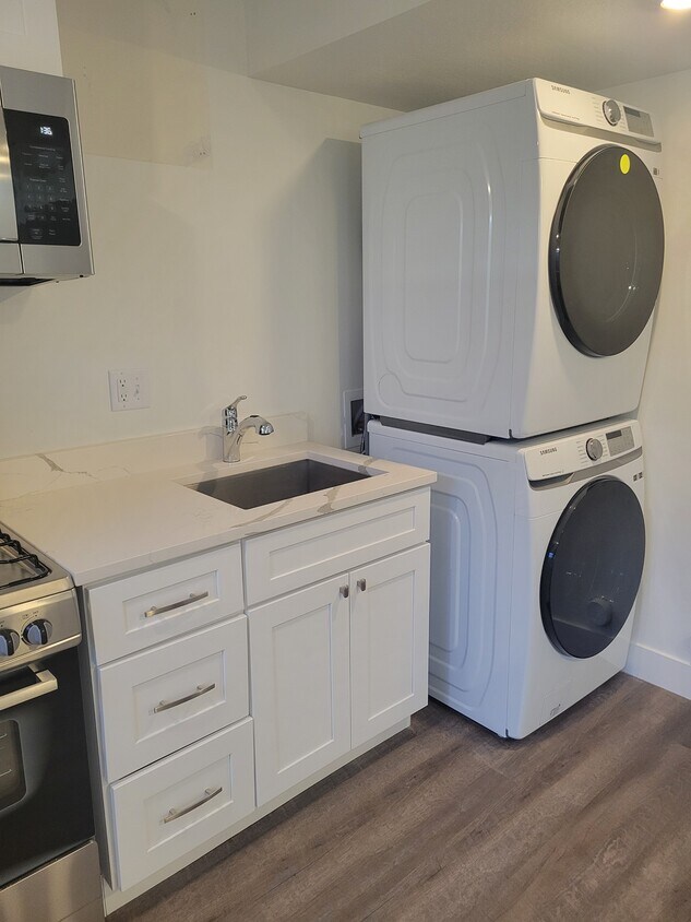 Foto del edificio - 116 E 730 N