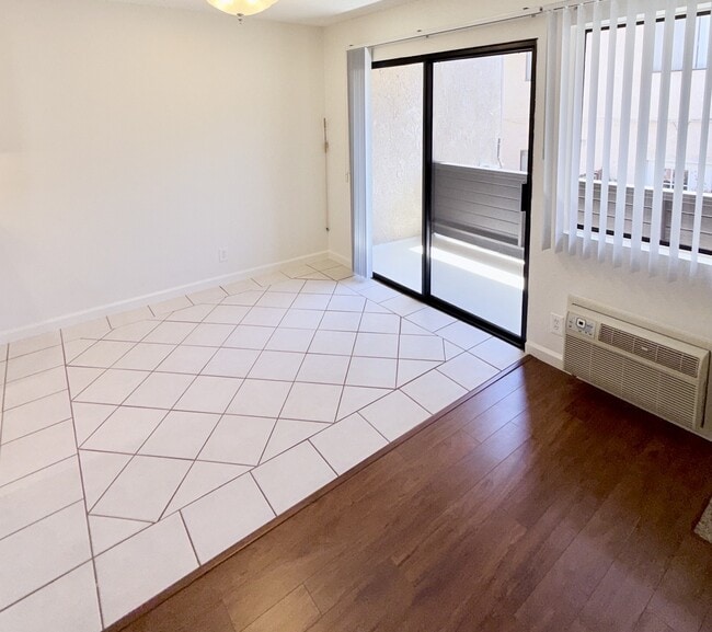 Dining Area an Balcony 3669 120 - 3669 Westwood