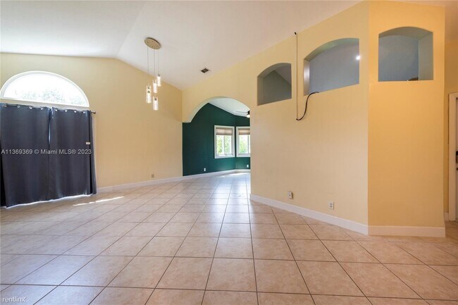 Foto del edificio - 3 br, 2 bath House - 515 Marill Ter