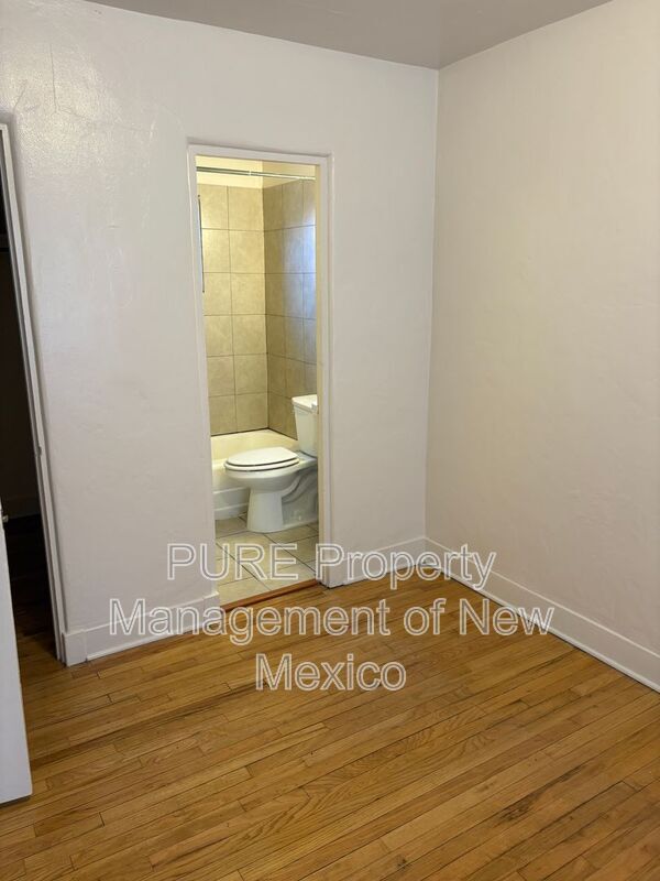 Foto del edificio - 124 Aliso Dr NE