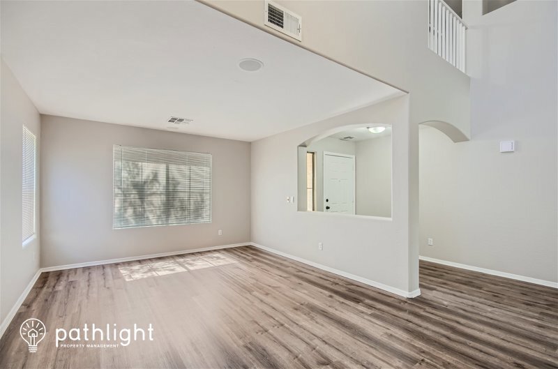 Foto principal - 18259 N Crestview Lane