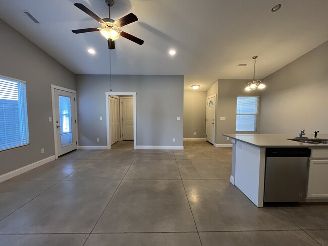 Building Photo - 5326 Hillside136