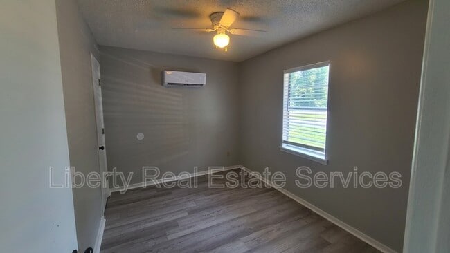 Building Photo - 14 Live Oak Loop