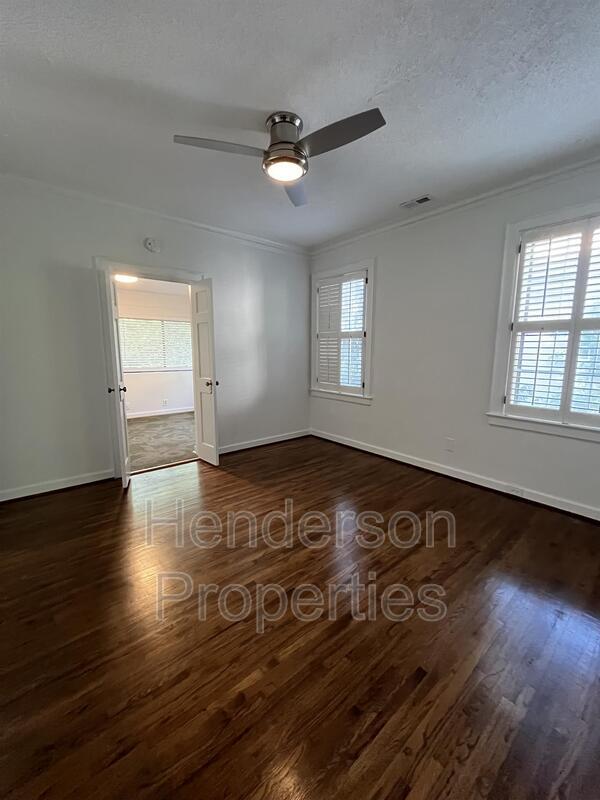 Foto del edificio - 418 Fenton Pl