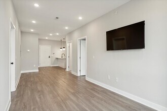 Building Photo - 1841 N Gratz St