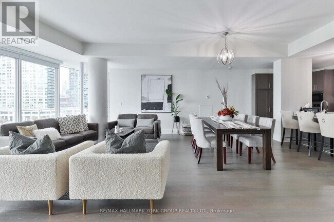 Building Photo - 29 Queens Quay E