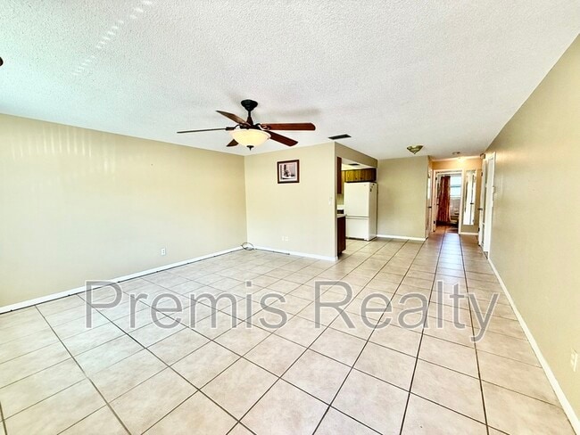 Building Photo - 1308 Amble Ln