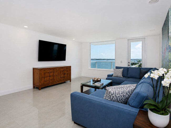Building Photo - 3450 S Ocean Blvd